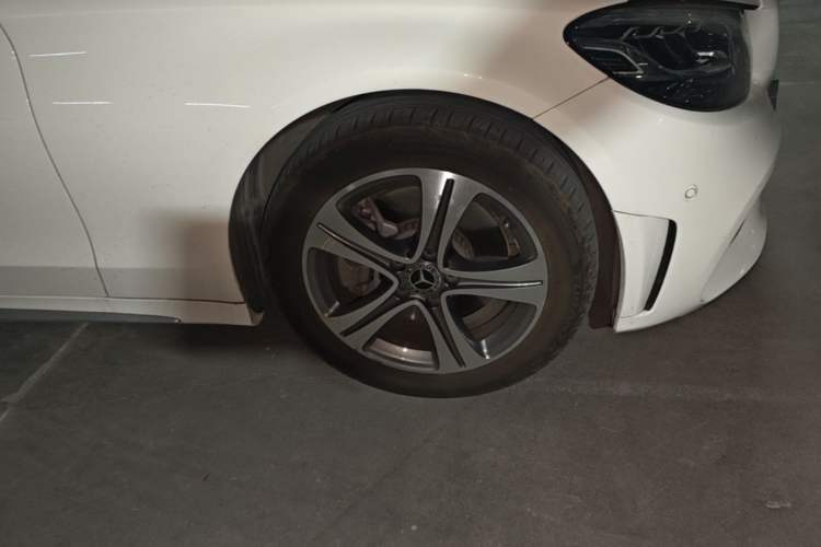 Used Mercedes-Benz C-Class 2019 C 260 L Sport Edition Right Front Wheel Hub
