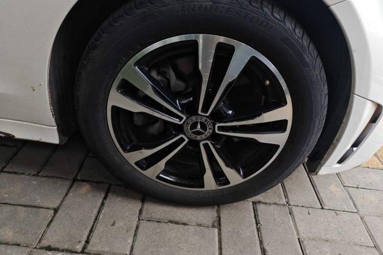 Used Mercedes-Benz C-Class 2019 C 260 Sport Edition Right Front Wheel Hub
