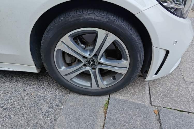 Used Mercedes-Benz C-Class 2019 C 260 L Sport Edition Right Front Wheel Hub