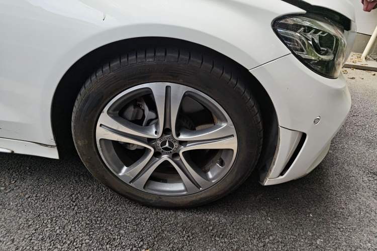 Used Mercedes-Benz C-Class 2019 C 260 L Sport Edition Right Front Wheel Hub