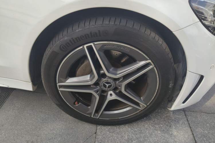 Used Mercedes-Benz C-Class 2019 C 260 Estate Right Front Wheel Hub