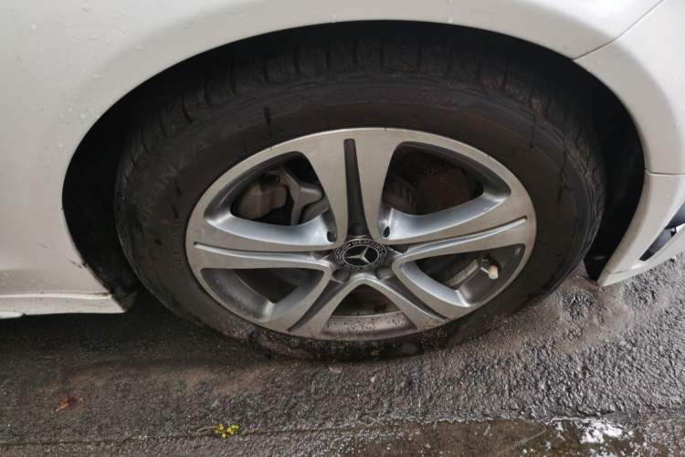 Used Mercedes-Benz C-Class 2019 C 260 L Sport Edition Right Front Wheel Hub