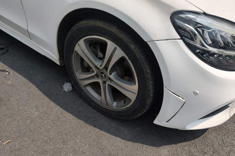 Used Mercedes-Benz C-Class 2019 C 260 L Sport Edition Right Front Wheel Hub