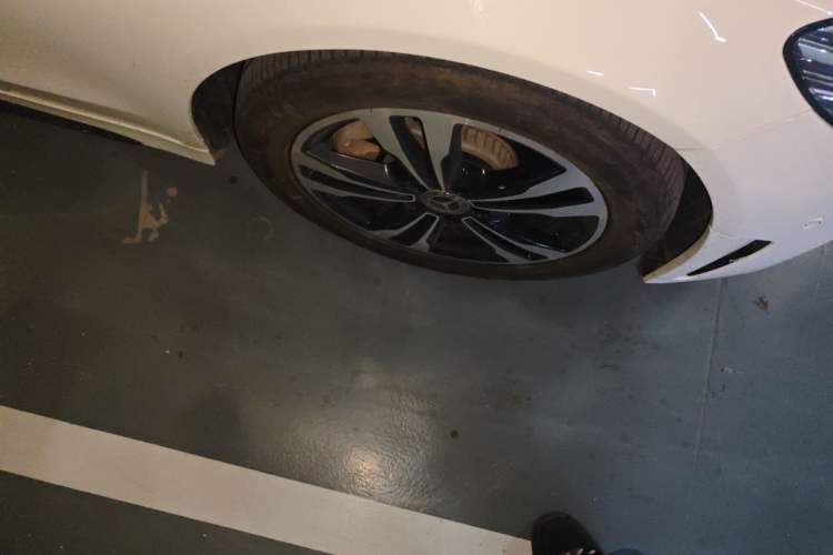 Used Mercedes-Benz C-Class 2019 C 260 Sport Edition Right Front Wheel Hub