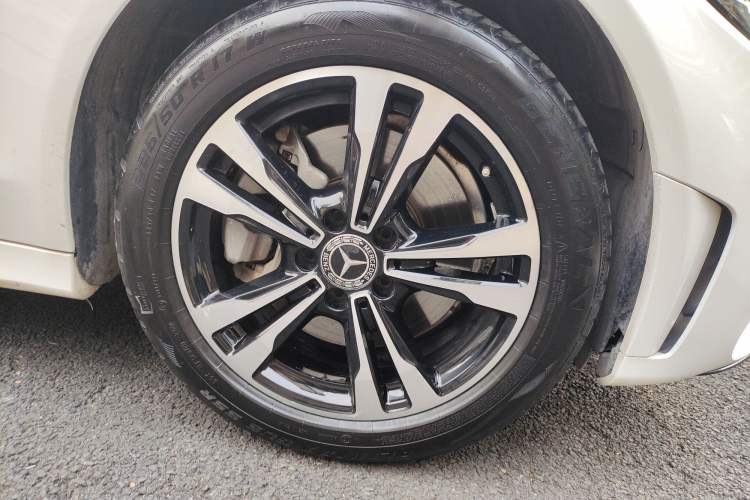 Used Mercedes-Benz C-Class 2019 C 260 Sport Edition Right Front Wheel Hub
