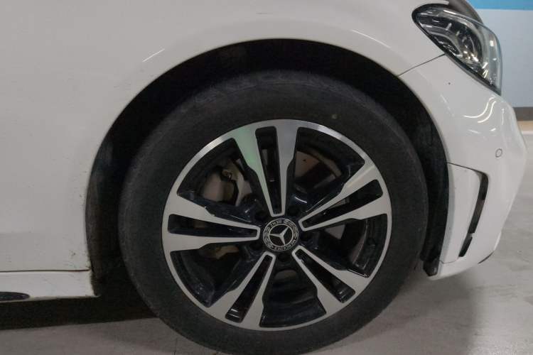 Used Mercedes-Benz C-Class 2019 C 260 Sport Edition Right Front Wheel Hub