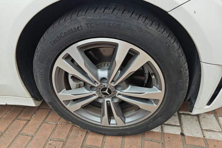 Used Mercedes-Benz C-Class 2019 C 180 L Fashion Edition Sport Version Right Front Wheel Hub