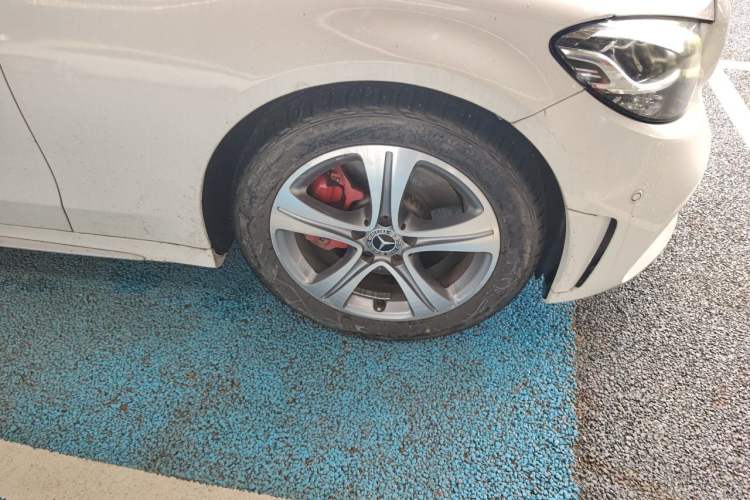 Used Mercedes-Benz C-Class 2019 C 260 L Sport Edition Right Front Wheel Hub