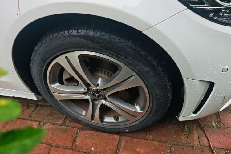 Used Mercedes-Benz C-Class 2019 C 260 L Sport Edition Right Front Wheel Hub