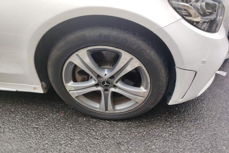 Used Mercedes-Benz C-Class 2019 C 260 L Right Front Wheel Hub