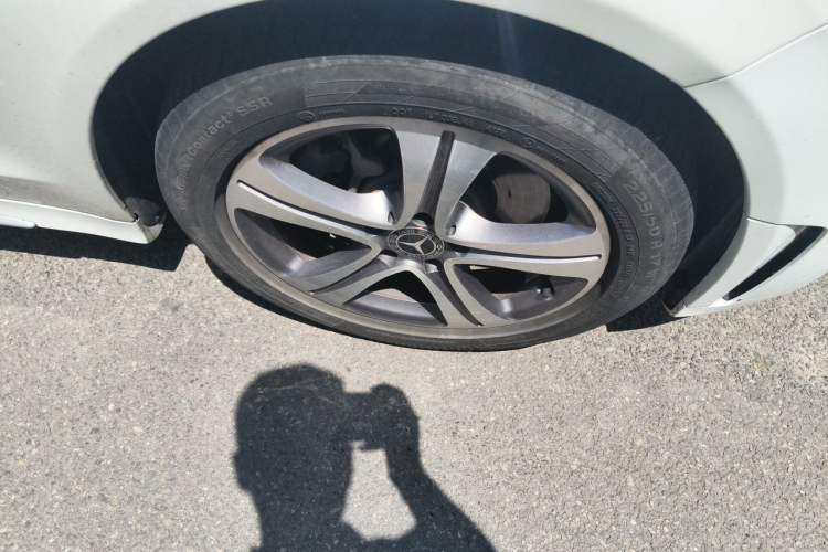 Used Mercedes-Benz C-Class 2019 Restyled C 260 L Sport Edition Right Front Wheel Hub