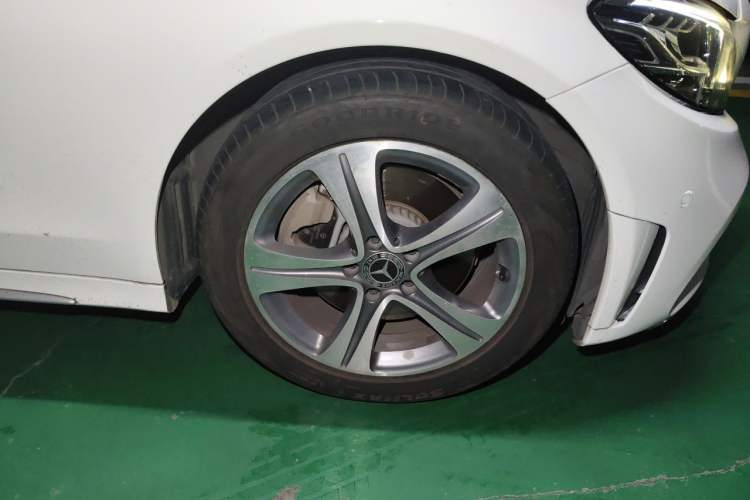 Used Mercedes-Benz C-Class 2019 C 260 L Sport Edition Right Front Wheel Hub