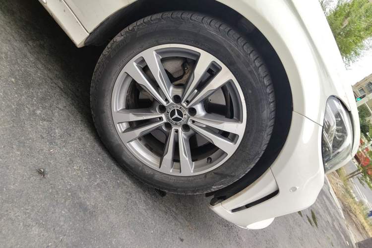Used Mercedes-Benz C-Class 2019 C 180 L Fashion Edition Sport Version Right Front Wheel Hub