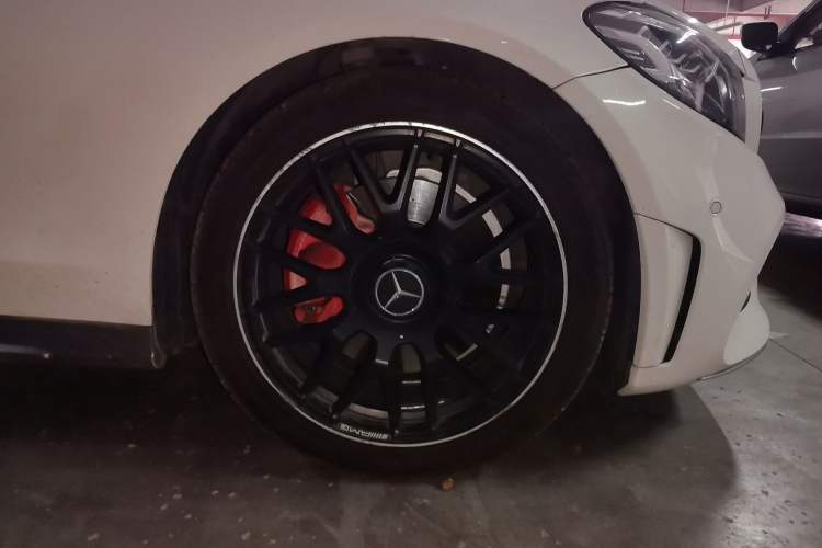 Used Mercedes-Benz C-Class 2019 C 260 L Sport Edition Right Front Wheel Hub