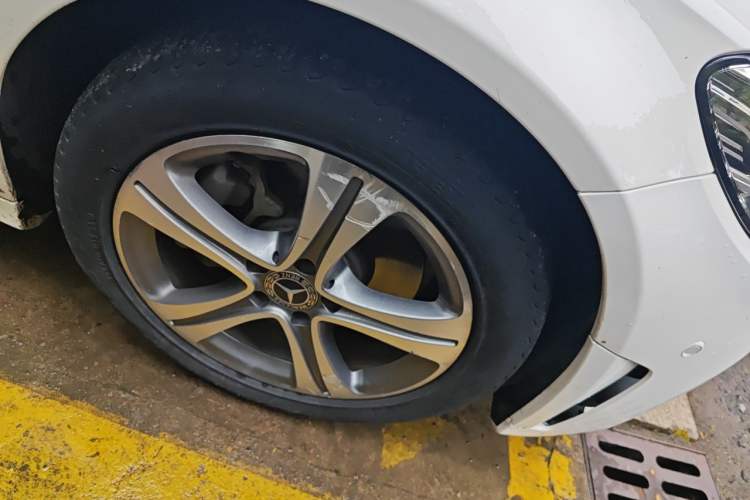 Used Mercedes-Benz C-Class 2019 C 260 L Sport Edition Right Front Wheel Hub