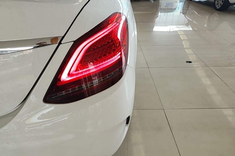 Used Mercedes-Benz C-Class 2019 C 260 L Sport Edition Right Rear Taillight