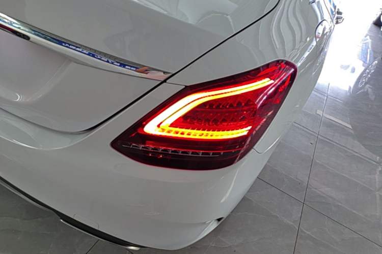Used Mercedes-Benz C-Class 2019 Restyled C 260 L Sport Edition Right Rear Taillight