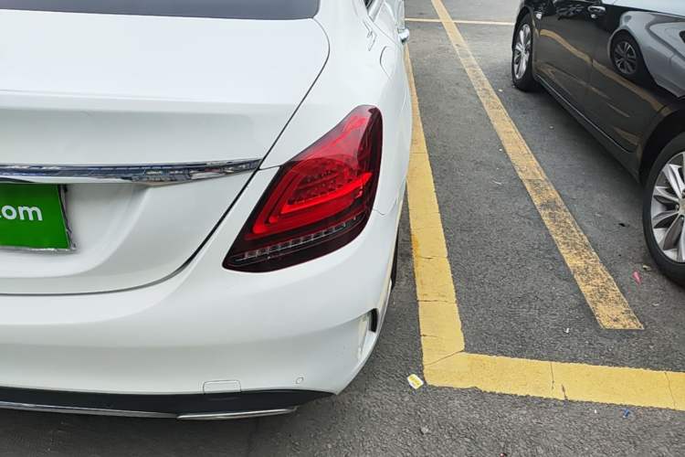 Used Mercedes-Benz C-Class 2019 C 180 L Fashion Edition Sport Version Right Rear Taillight