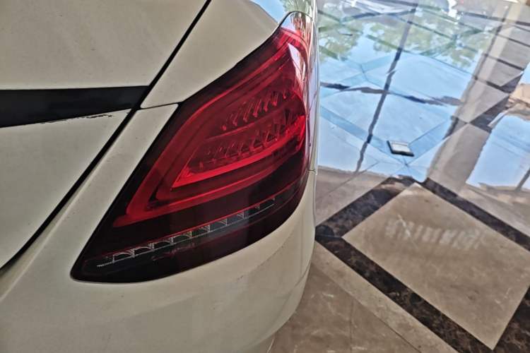 Used Mercedes-Benz C-Class 2019 C 180 L Fashion Edition Sport Version Right Rear Taillight