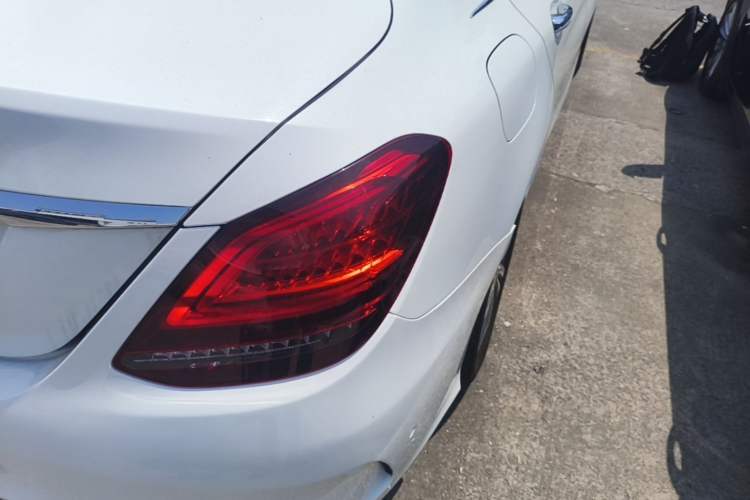 Used Mercedes-Benz C-Class 2019 C 180 L Fashion Edition Sport Version Right Rear Taillight