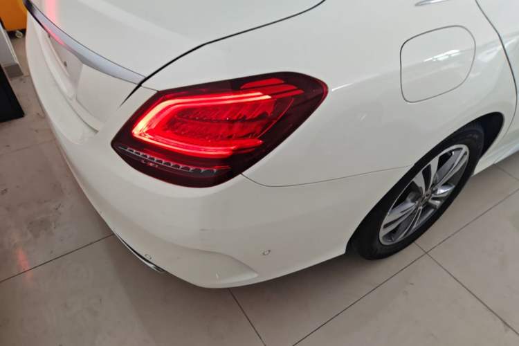 Used Mercedes-Benz C-Class 2019 C 180 L Fashion Edition Sport Version Right Rear Taillight
