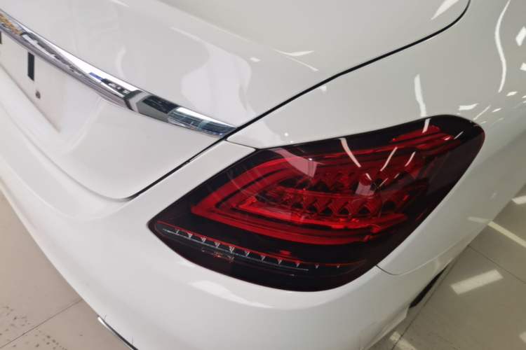 Used Mercedes-Benz C-Class 2019 C 180 L Fashion Edition Sport Version Right Rear Taillight
