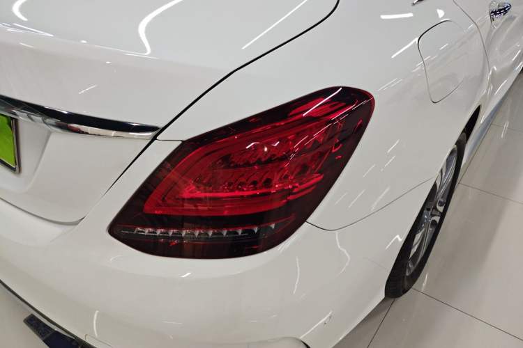 Used Mercedes-Benz C-Class 2019 C 260 L Sport Edition Right Rear Taillight