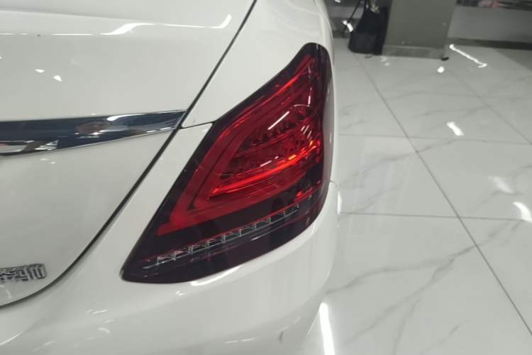 Used Mercedes-Benz C-Class 2019 C 260 L Right Rear Taillight