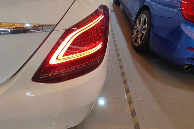 Used Mercedes-Benz C-Class 2019 Restyled C 260 L Sport Edition Right Rear Taillight