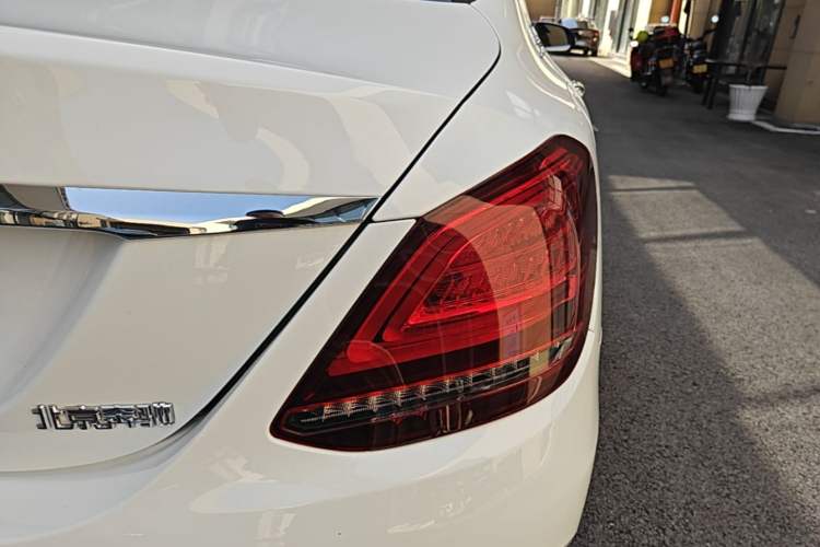 Used Mercedes-Benz C-Class 2019 C 180 L Fashion Edition Sport Version Right Rear Taillight
