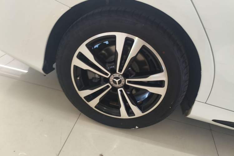 Used Mercedes-Benz C-Class 2019 C 260 Sport Edition Right Rear Wheel Hub