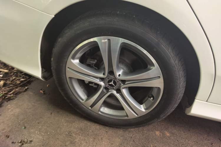 Used Mercedes-Benz C-Class 2019 C 260 L Sport Edition Right Rear Wheel Hub