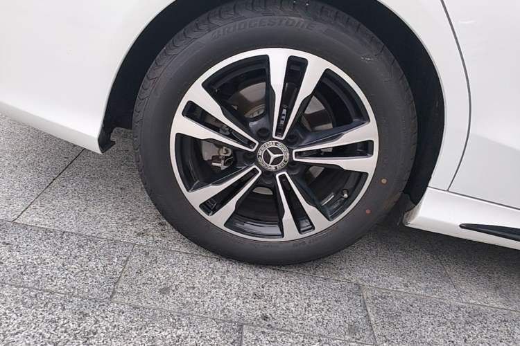 Used Mercedes-Benz C-Class 2019 C 260 Sport Edition Right Rear Wheel Hub
