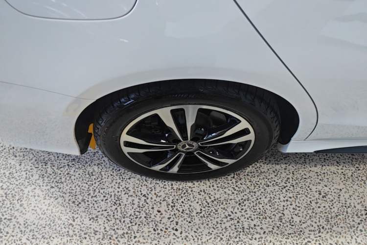 Used Mercedes-Benz C-Class 2019 C 260 Sport Edition Right Rear Wheel Hub