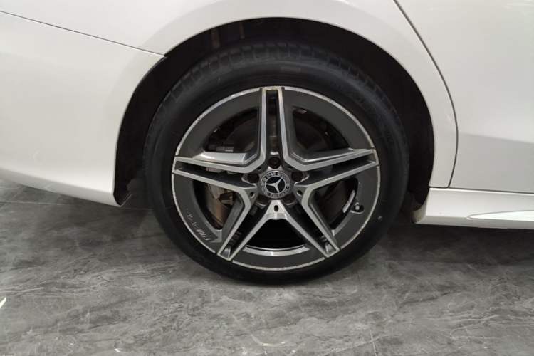 Used Mercedes-Benz C-Class 2019 C 260 Estate Right Rear Wheel Hub