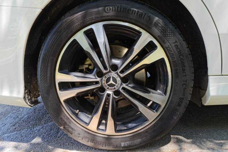 Used Mercedes-Benz C-Class 2019 C 260 Sport Edition Right Rear Wheel Hub