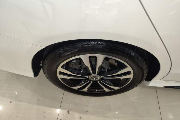 Used Mercedes-Benz C-Class 2019 C 260 Sport Edition Right Rear Wheel Hub