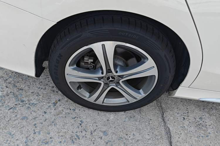 Used Mercedes-Benz C-Class 2019 C 260 L Sport Edition Right Rear Wheel Hub