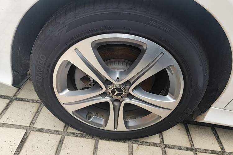 Used Mercedes-Benz C-Class 2019 C 260 L Sport Edition Right Rear Wheel Hub
