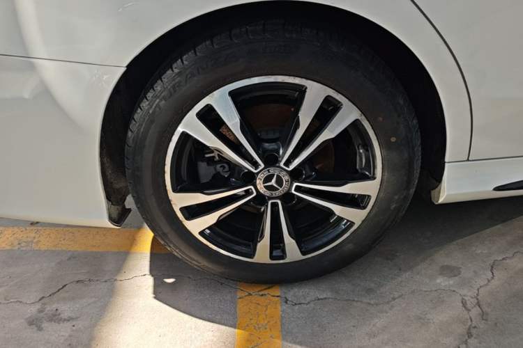 Used Mercedes-Benz C-Class 2019 C 260 Sport Edition Right Rear Wheel Hub