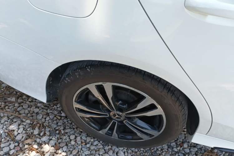 Used Mercedes-Benz C-Class 2019 C 260 Sport Edition Right Rear Wheel Hub