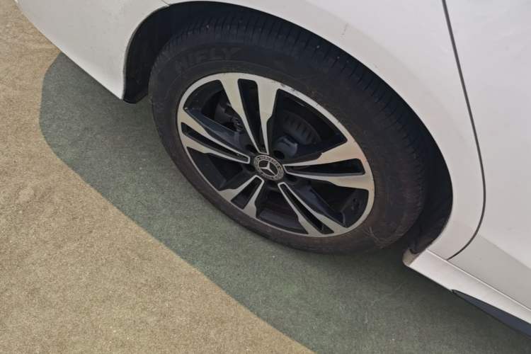 Used Mercedes-Benz C-Class 2019 C 260 Sport Edition Right Rear Wheel Hub