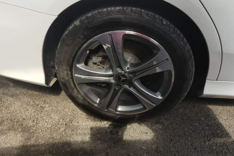 Used Mercedes-Benz C-Class 2019 C 260 L Sport Edition Right Rear Wheel Hub