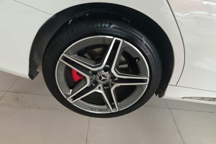 Used Mercedes-Benz C-Class 2019 C 260 Estate Right Rear Wheel Hub