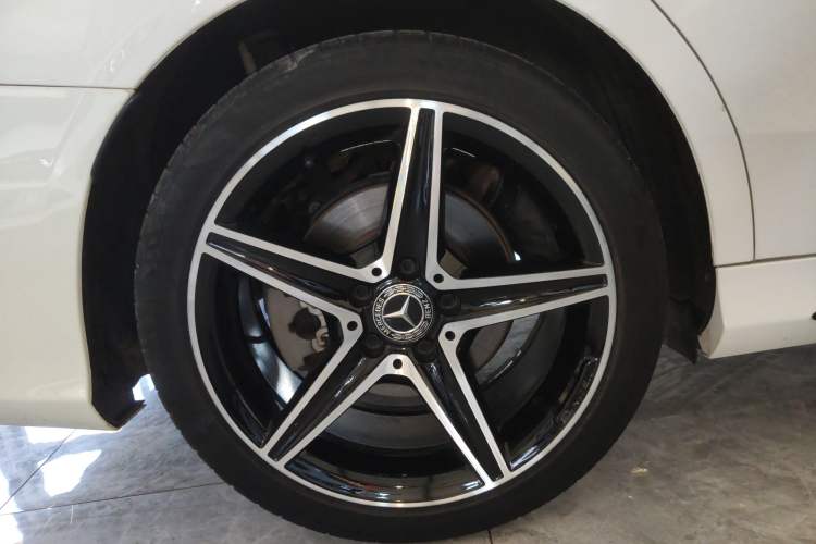 Used Mercedes-Benz C-Class 2019 C 260 Sport Edition 4MATIC Right Rear Wheel Hub