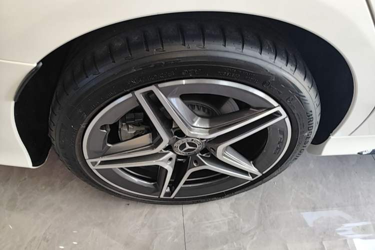 Used Mercedes-Benz C-Class 2019 C 260 Estate Right Rear Wheel Hub
