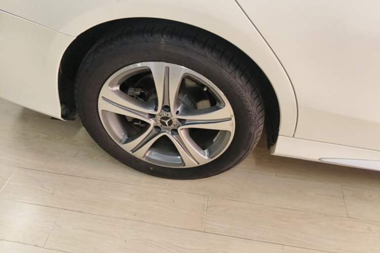 Used Mercedes-Benz C-Class 2019 Restyled C 260 L Sport Edition Right Rear Wheel Hub
