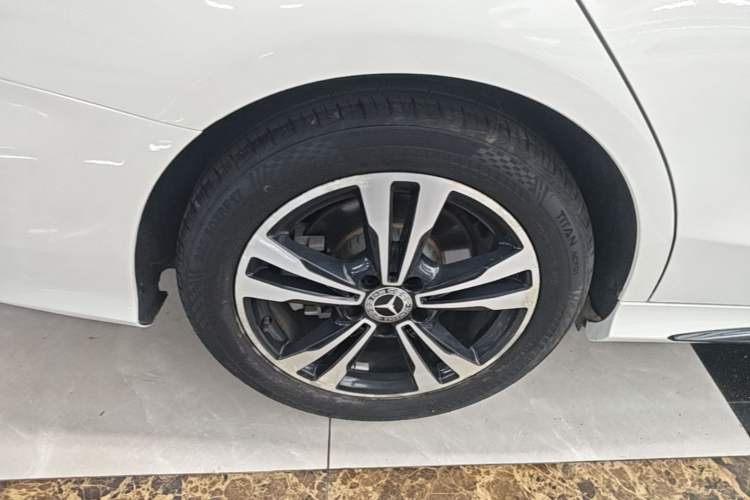 Used Mercedes-Benz C-Class 2019 C 260 Sport Edition Right Rear Wheel Hub