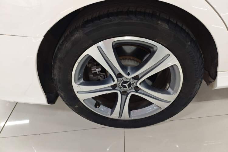 Used Mercedes-Benz C-Class 2019 C 260 L Sport Edition Right Rear Wheel Hub