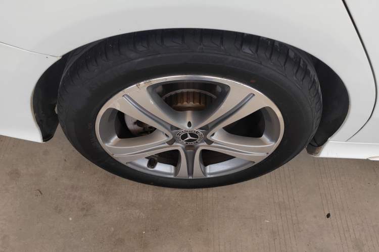 Used Mercedes-Benz C-Class 2019 C 260 L Sport Edition Right Rear Wheel Hub